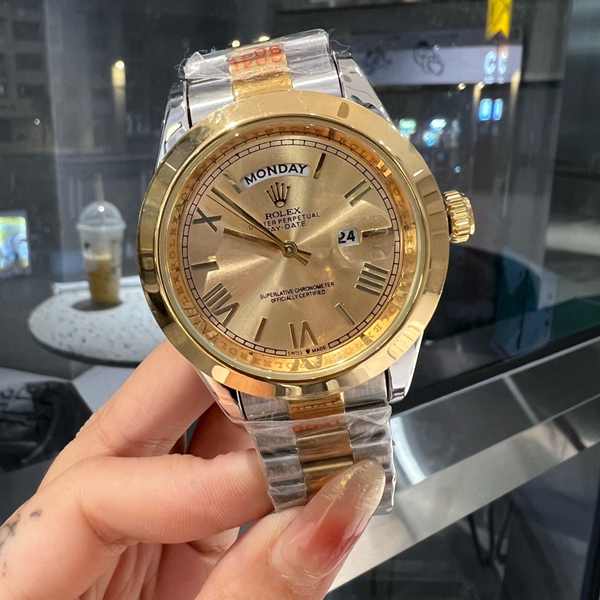 ブランド時計角部分ディテール